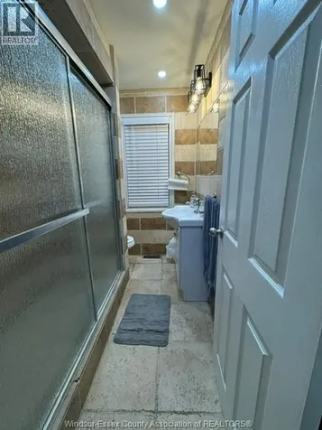 116 Elm Windsor ON N9A 5G8