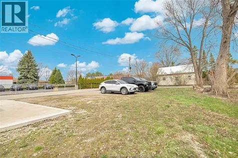 9572 Tecumseh Road Windsor ON N8R 1A2
