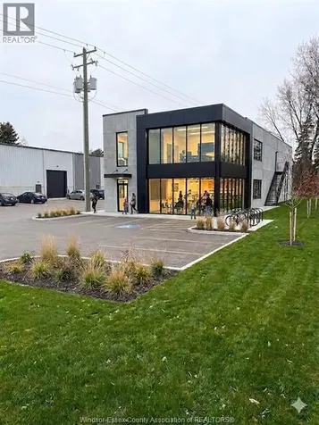 9572 Tecumseh Road Windsor ON N8R 1A2