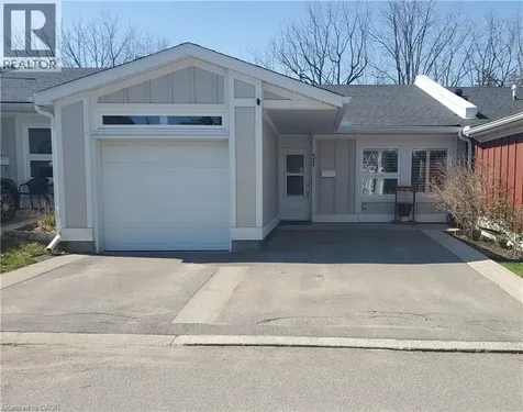 31 Bishop Tonnos Way Hamilton ON L9B 2L7