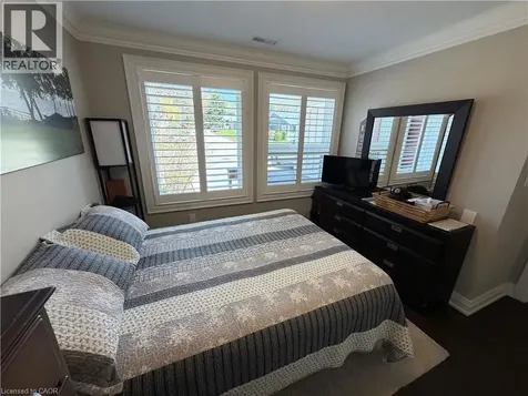 31 Bishop Tonnos Way Hamilton ON L9B 2L7