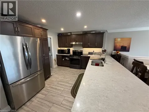 31 Bishop Tonnos Way Hamilton ON L9B 2L7