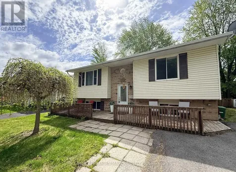 112 Glen Oaks Court Cornwall ON K6H 7E6