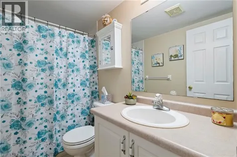 2737 King Street East Hamilton ON L8G 5H1