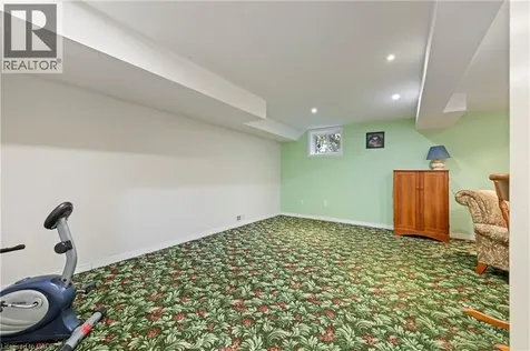 2737 King Street East Hamilton ON L8G 5H1