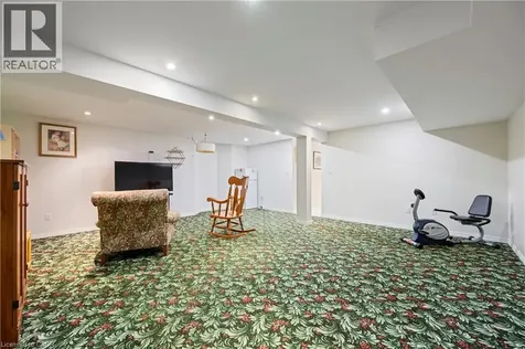 2737 King Street East Hamilton ON L8G 5H1