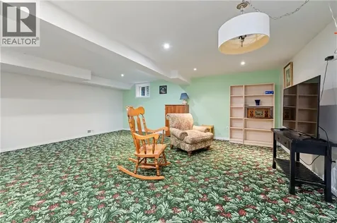 2737 King Street East Hamilton ON L8G 5H1
