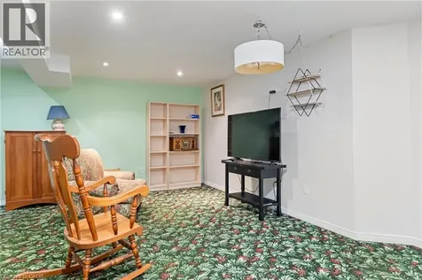 2737 King Street East Hamilton ON L8G 5H1