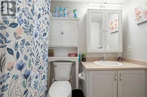 2737 King Street East Hamilton ON L8G 5H1