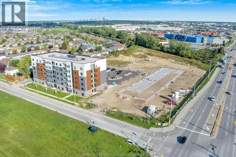4785 Walker Road Windsor ON N9A 6J3
