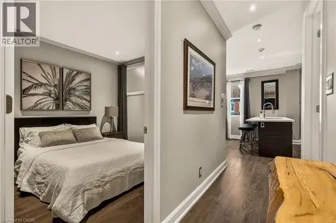 2 King Street West Dundas ON L9H 6Z1