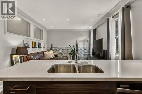 2 King Street West Dundas ON L9H 6Z1