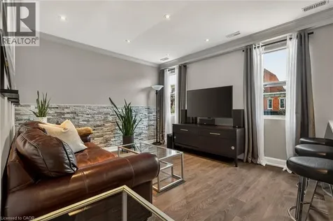 2 King Street West Dundas ON L9H 6Z1