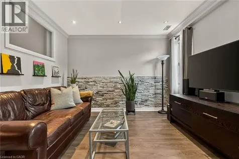 2 King Street West Dundas ON L9H 6Z1