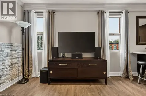 2 King Street West Dundas ON L9H 6Z1