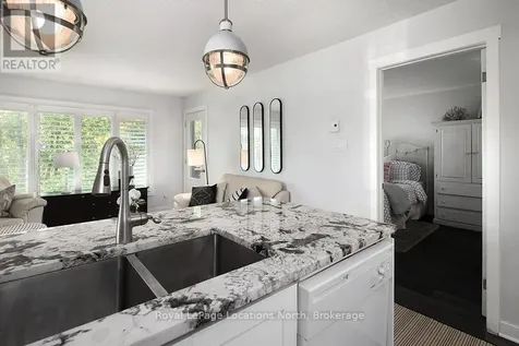 27 Dawson Drive Collingwood ON L9Y 5B4