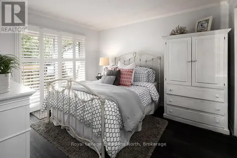 27 Dawson Drive Collingwood ON L9Y 5B4
