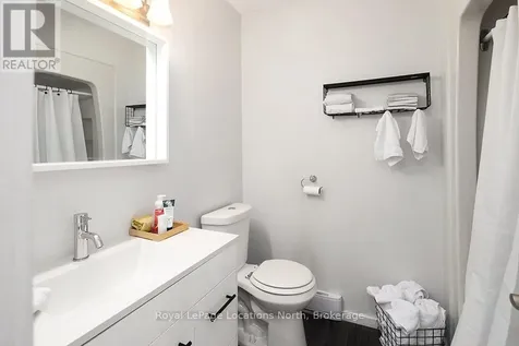 27 Dawson Drive Collingwood ON L9Y 5B4
