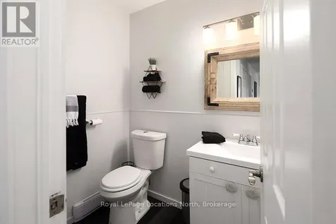 27 Dawson Drive Collingwood ON L9Y 5B4