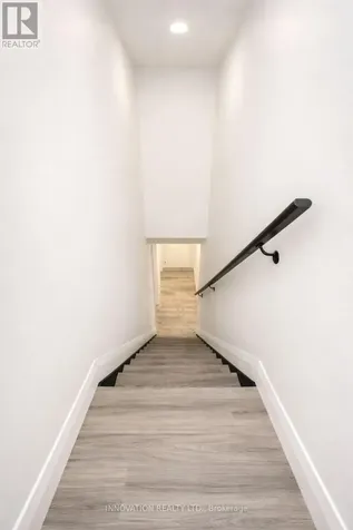 21 Parkside Crescent Ottawa ON K2G 3B6