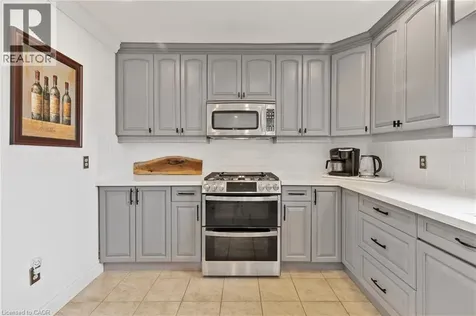 10 Vega Crescent Stoney Creek ON L8E 4S7