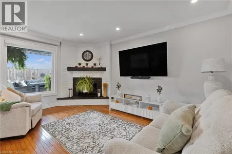 10 Vega Crescent Stoney Creek ON L8E 4S7