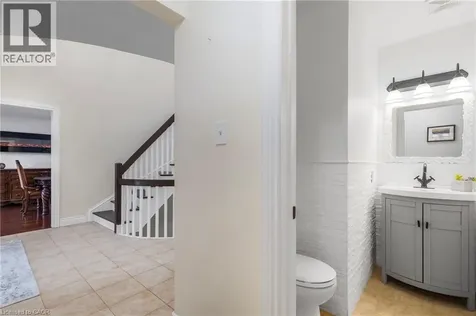 10 Vega Crescent Stoney Creek ON L8E 4S7
