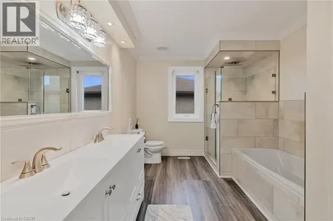 10 Vega Crescent Stoney Creek ON L8E 4S7