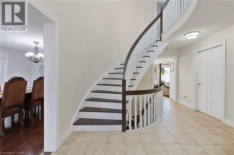 10 Vega Crescent Stoney Creek ON L8E 4S7