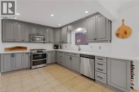 10 Vega Crescent Stoney Creek ON L8E 4S7