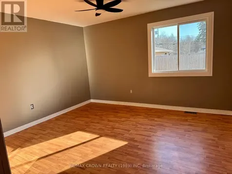 27 Ottawa Street Kapuskasing ON P5N 1Y6