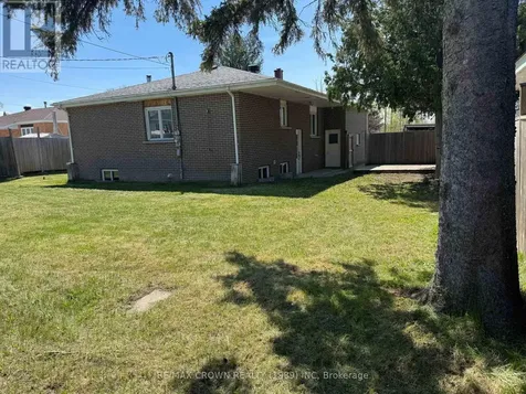 27 Ottawa Street Kapuskasing ON P5N 1Y6