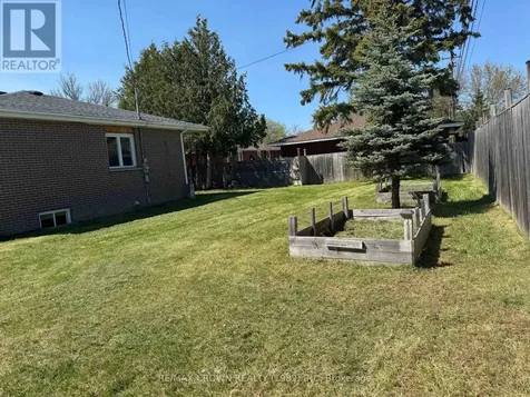 27 Ottawa Street Kapuskasing ON P5N 1Y6