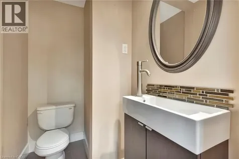 121 King Street East Stoney Creek ON L8G 1L2