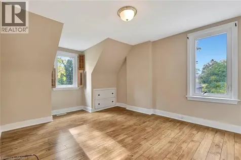 121 King Street East Stoney Creek ON L8G 1L2
