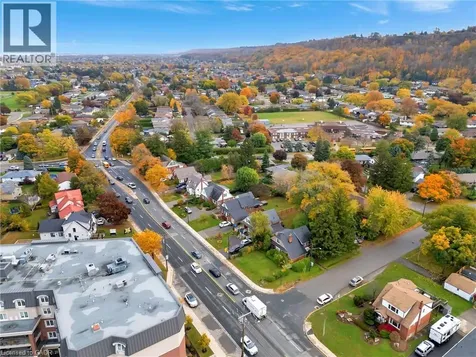 121 King Street East Stoney Creek ON L8G 1L2