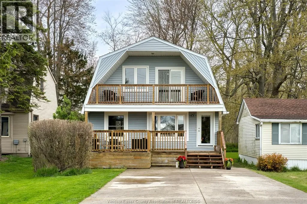 374 Lakewood Drive Amherstburg ON N9V 2Y8