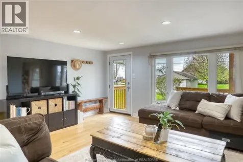 374 Lakewood Drive Amherstburg ON N9V 2Y8