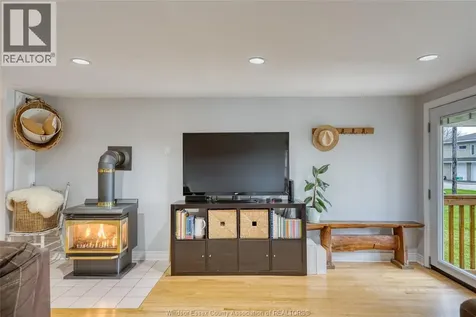 374 Lakewood Drive Amherstburg ON N9V 2Y8