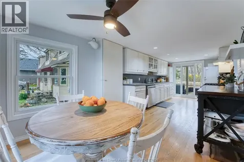 374 Lakewood Drive Amherstburg ON N9V 2Y8
