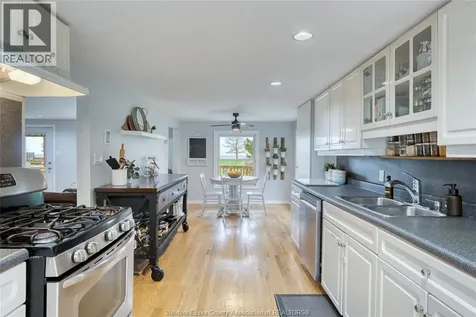 374 Lakewood Drive Amherstburg ON N9V 2Y8