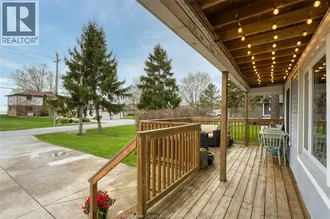 374 Lakewood Drive Amherstburg ON N9V 2Y8