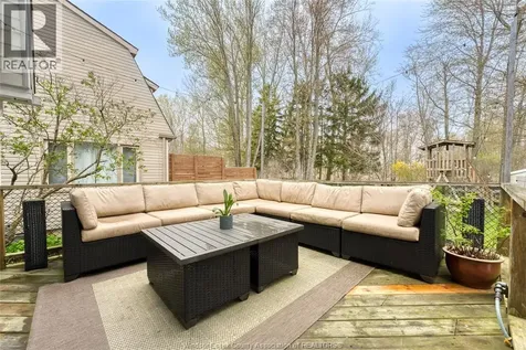 374 Lakewood Drive Amherstburg ON N9V 2Y8