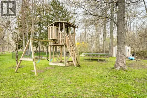 374 Lakewood Drive Amherstburg ON N9V 2Y8