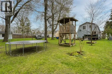 374 Lakewood Drive Amherstburg ON N9V 2Y8