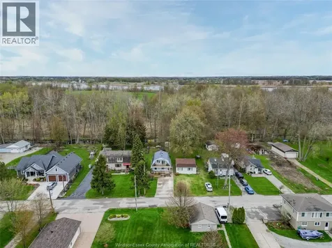 374 Lakewood Drive Amherstburg ON N9V 2Y8