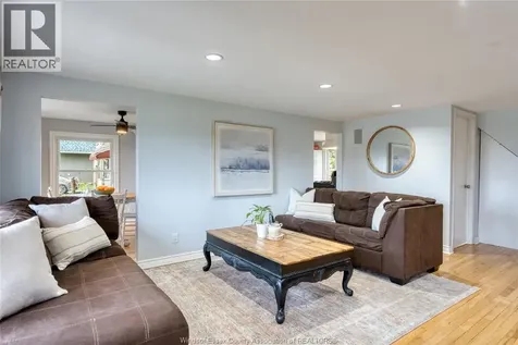 374 Lakewood Drive Amherstburg ON N9V 2Y8