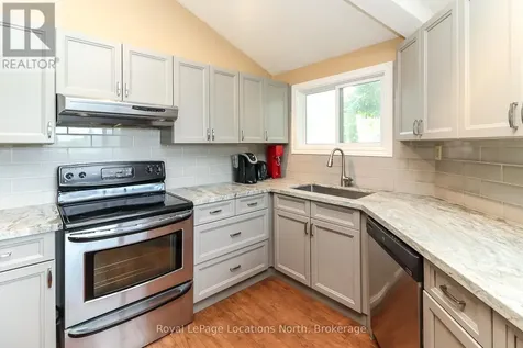 10 Sunset Court Wasaga Beach ON L9Z 2A9