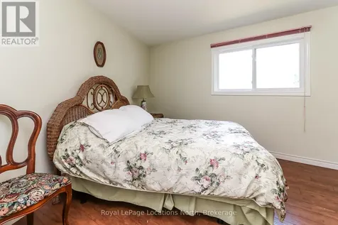 10 Sunset Court Wasaga Beach ON L9Z 2A9