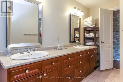 10 Sunset Court Wasaga Beach ON L9Z 2A9